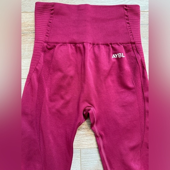 AYBL Balance V2‎ Seamless Contour / Hi- Rise Leggings Size XS Color Wine - Picture 4 of 10